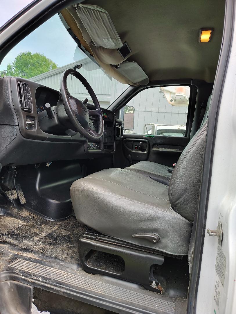 2005 GMC C5000 - Image 22